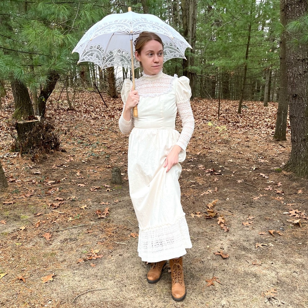 70s Lanz Victorian Style Ivory Dress - Picture 2 of 16